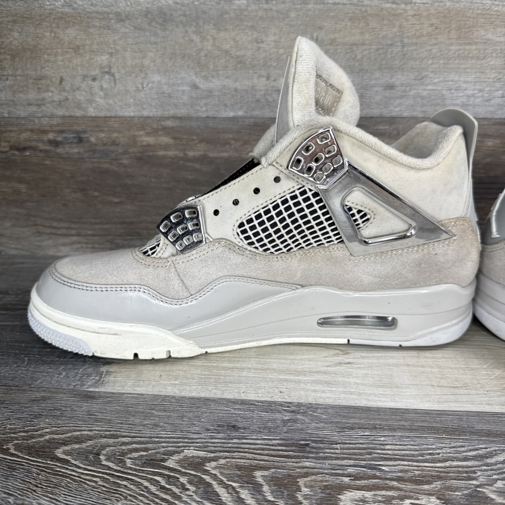Jordan 4 Retro Frozen Moments Women's Sneakers Size 9.5 (Discoloration/Read) - Picture 7 of 16